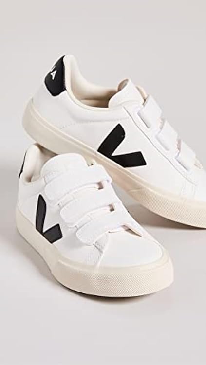 Veja Womens Recife Chromefree Leather Trainers
