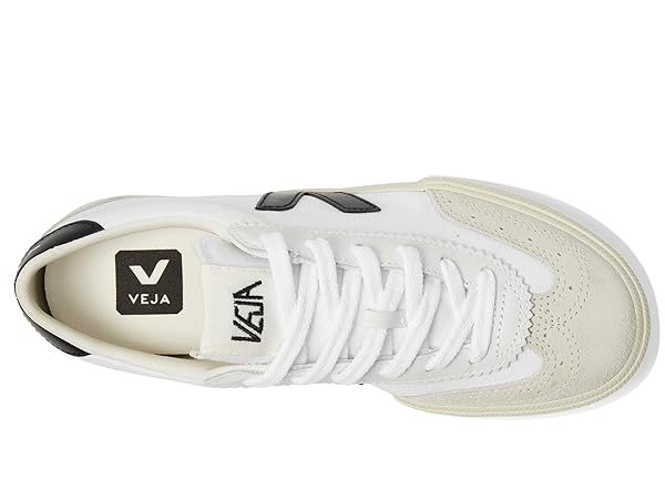 VEJA Women Volley White/Black EU 35 (US Women's 4) Medium