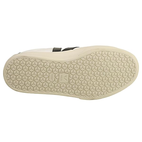 VEJA Women's Campo Chrome Free/Extra White/Black 7.5 Medium