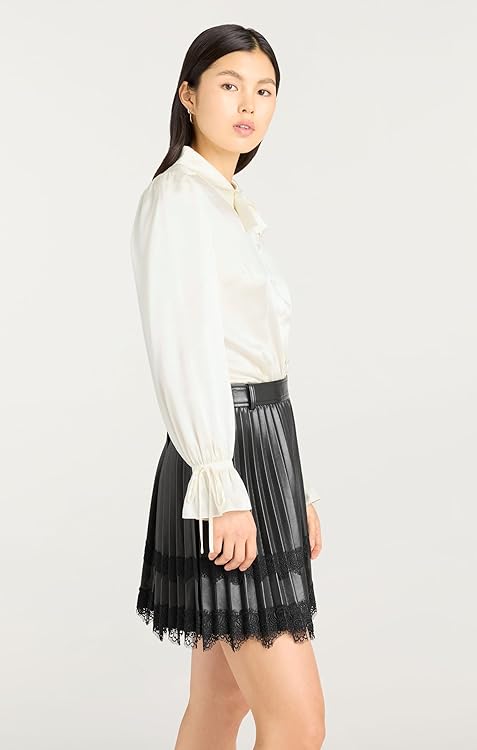 Cinq à Sept Women's Troyer Top