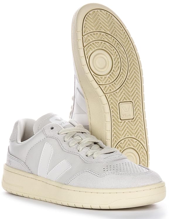 Veja V-90 O.T. Leather Sneaker