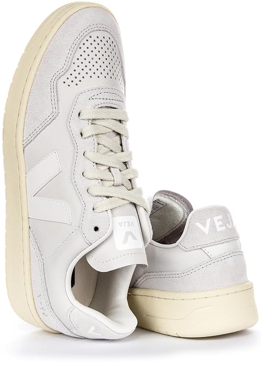 Veja V-90 O.T. Leather Sneaker
