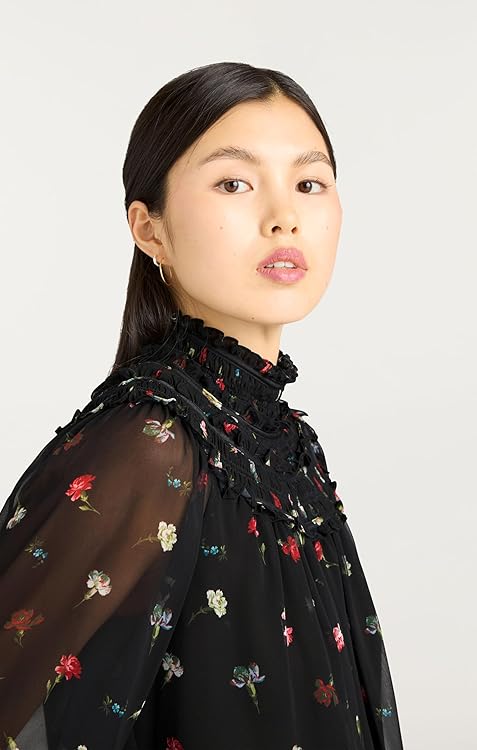 Cinq à Sept Women's Tumbling Carnations Leopold Top