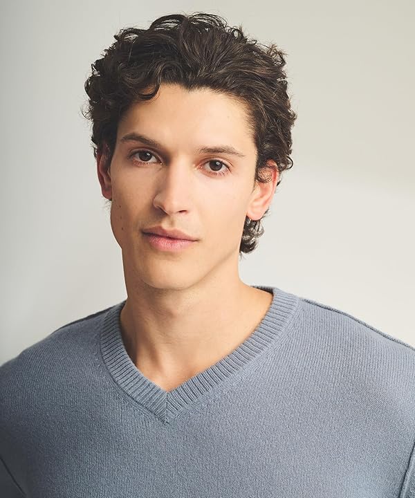 NAADAM Men's Lightweight Reversible Cashmere V-Neck Sweater